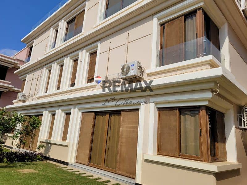 8 2deec001-0106-4924-8395-ce667fcf6f01. jpg