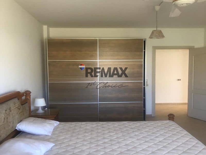 12 6f379e90-11c3-426c-9d15-4e8a59804486. jpg