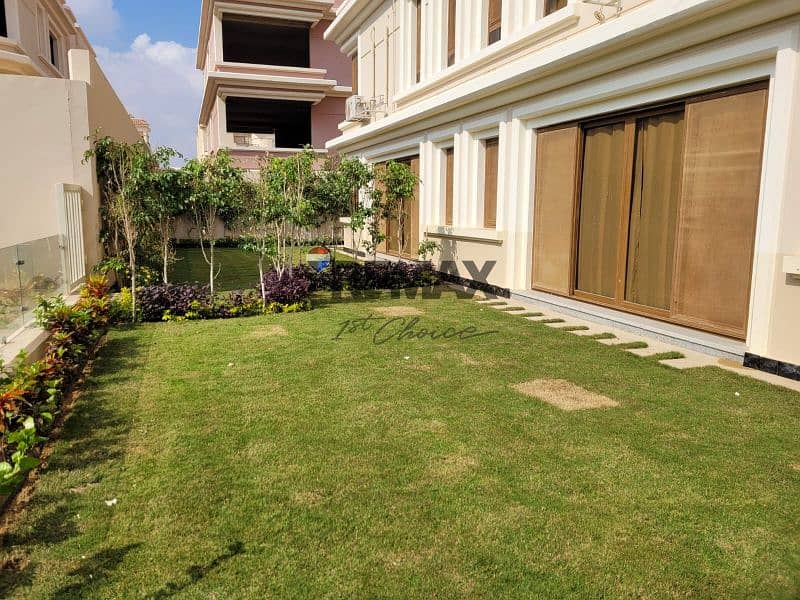 19 30cfdf22-33dc-42e4-8d79-bfbc1e7e37a2. jpg