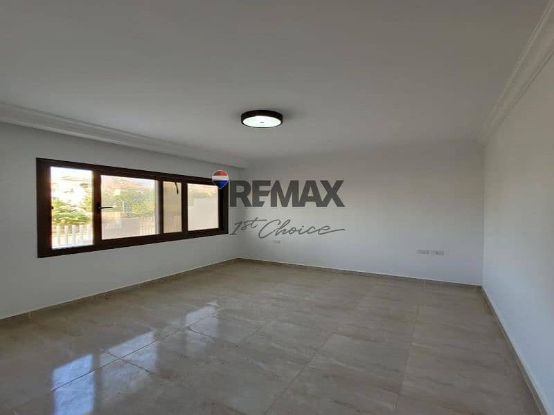 27 77d8c21b-9d8d-40af-86d2-c835cd6fa1a1. jpg