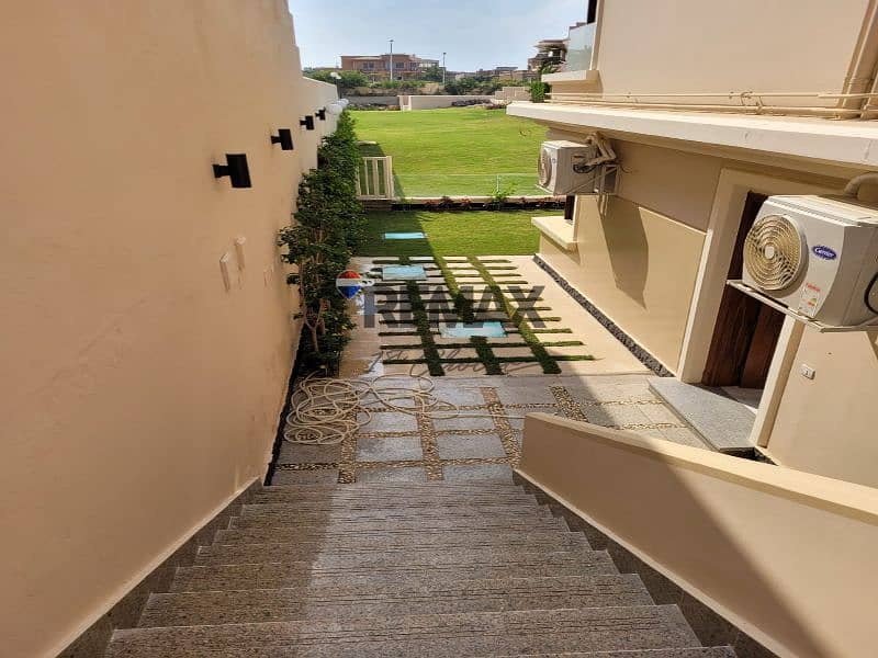 31 792f1f29-573a-45d4-abec-62604af2a488. jpg