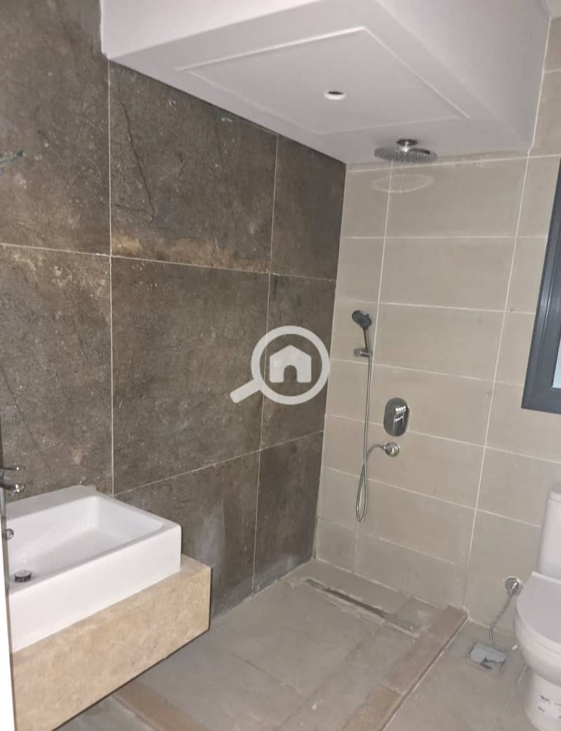 2 WhatsApp Image 2025-09-16 at 15.39. 07_bd6a55db. jpg