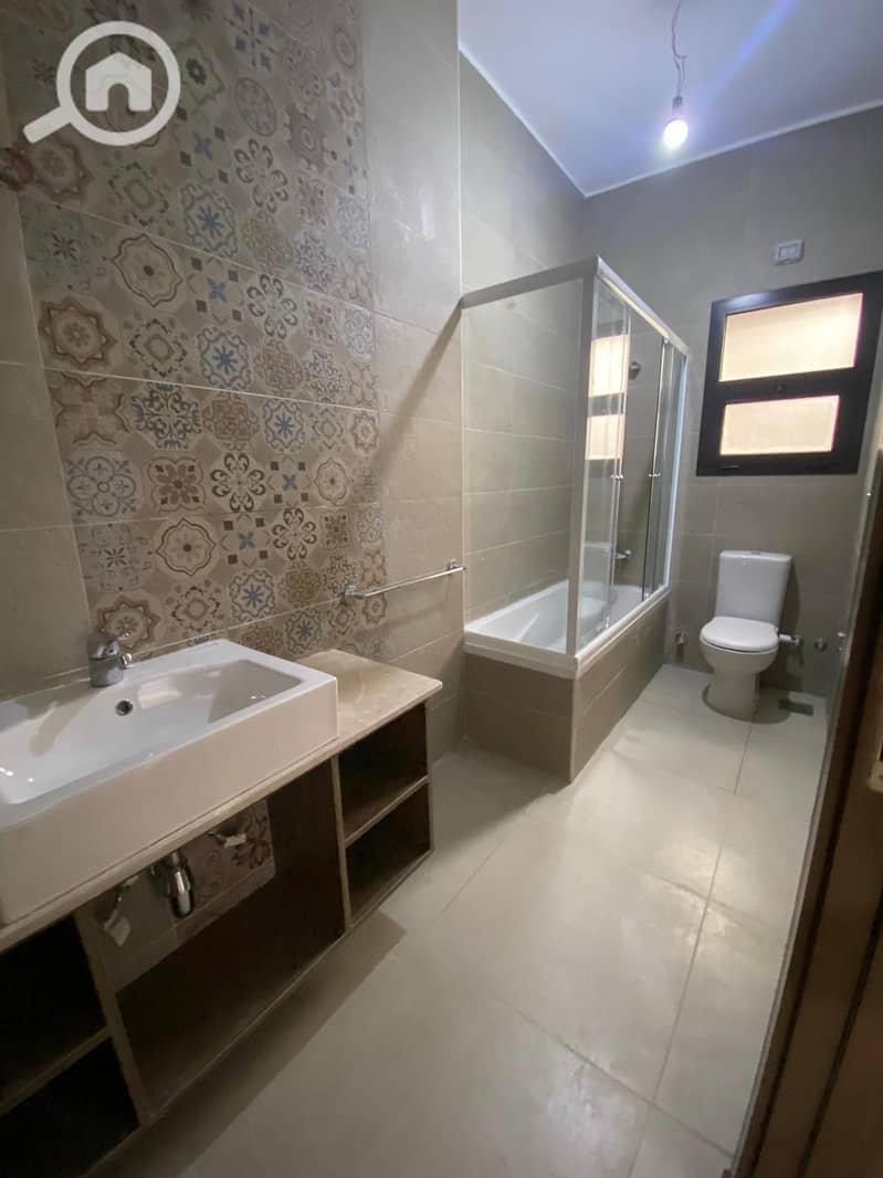 11 e2d5e0e7-f79f-4d4d-a5be-a8b0c9485e9d. jpg