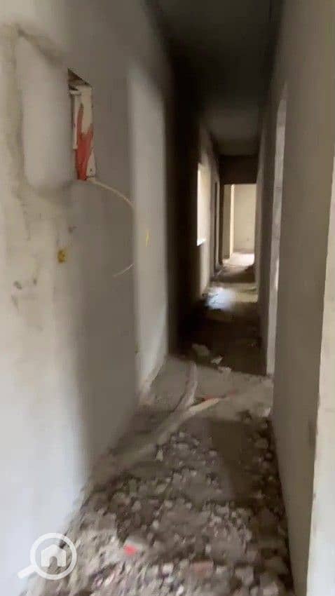 8 WhatsApp Video 2025-12-03 at 2.56. 59 PM - frame at 0m22s. jpg