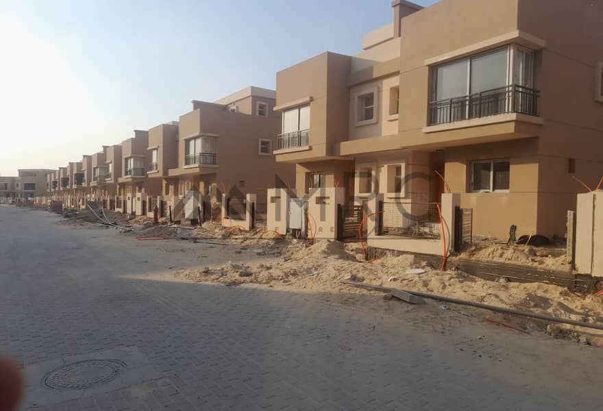 2 7eba70f9-4bf5-47c8-b117-f433ab56c824. jpg