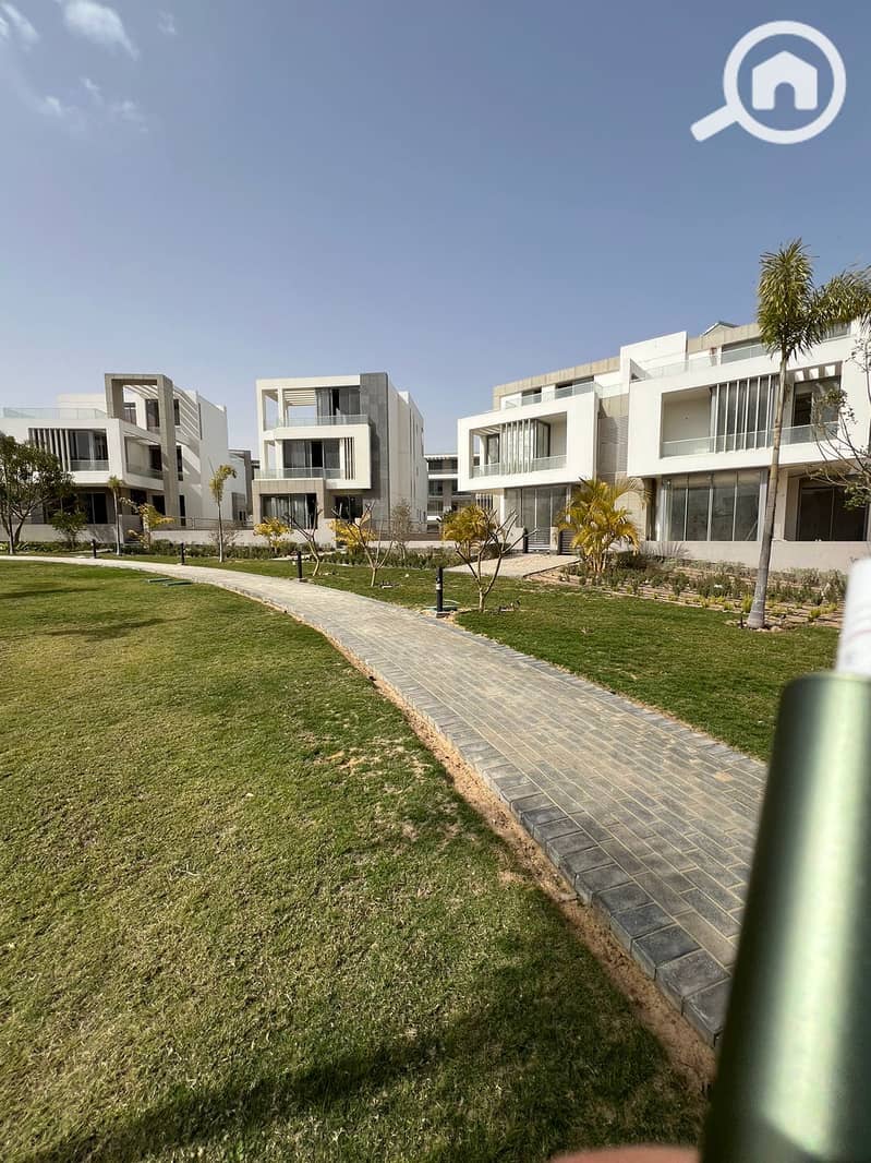 12 WhatsApp Image 2024-10-22 at 1.03. 15 PM. jpeg