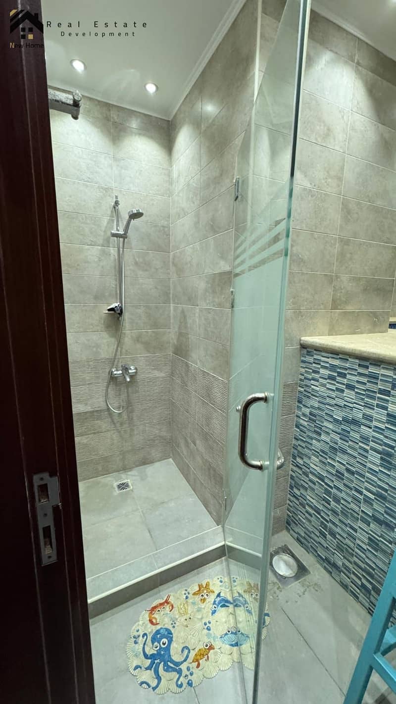 12 WhatsApp Image 2025-10-06 at 12.45. 21_9ff8675c. jpg