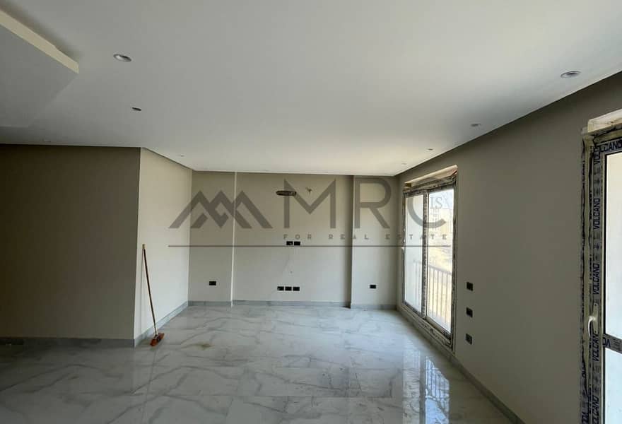 2 5b2330f3-a6c7-4dd4-9c97-d7a165080be4. jpg