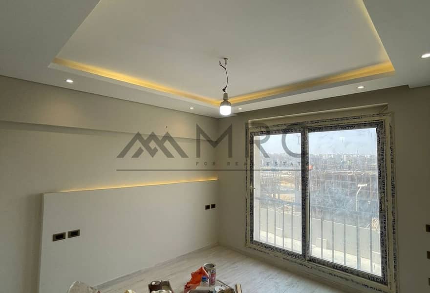 12 911c719d-c9a0-4d7c-ae5a-2d5c62c37ac9. jpg