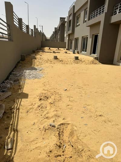 4 Bedroom Townhouse for Sale in Sheikh Zayed, Giza - IMG-20251204-WA0090. jpg 4 Bedroom Townhouse for Sale in Sheikh Zayed, Giza - IMG-20251204-WA0090. jpg