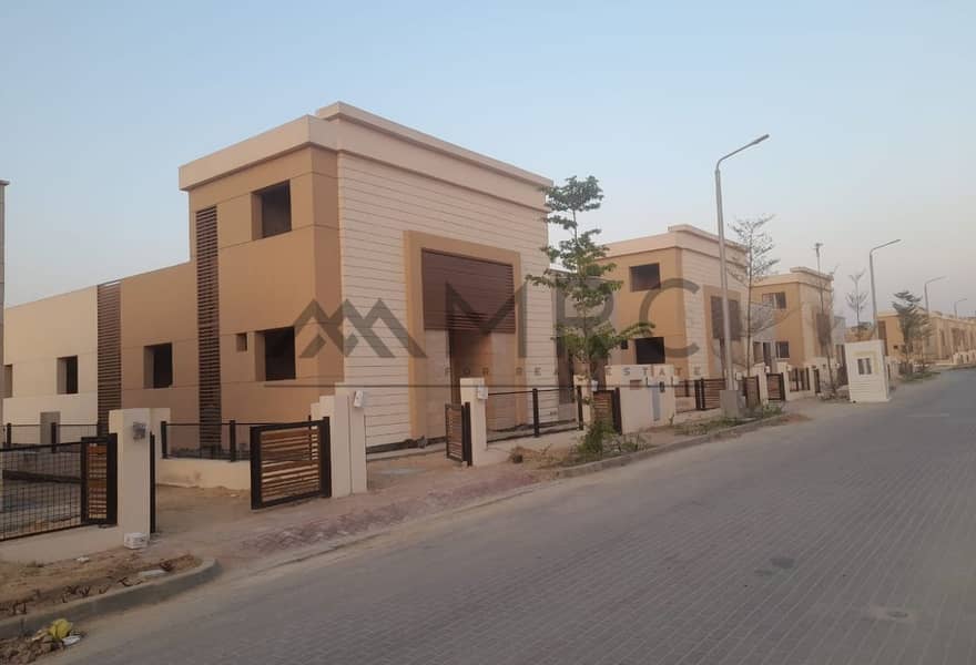 7 6a914092-e6c6-4d98-832b-e3836b5bae35. jpg