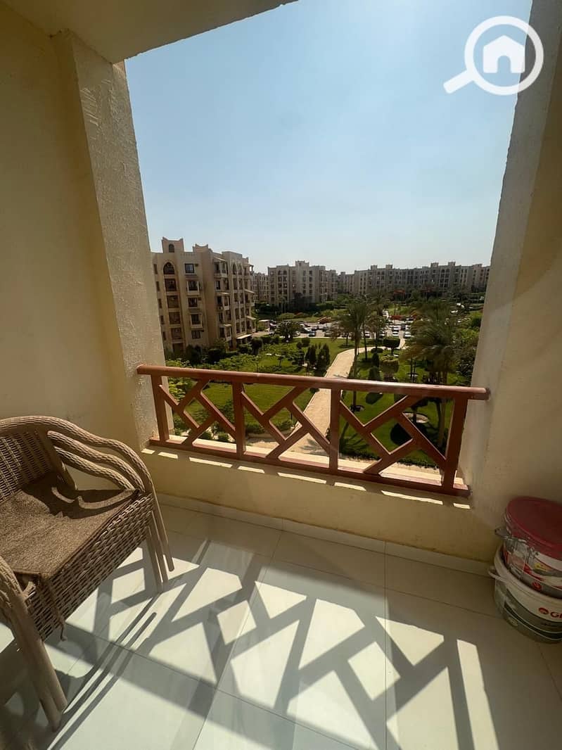 8 b69e936e-cadc-4da2-9f49-89b3f8c430f9. jpeg