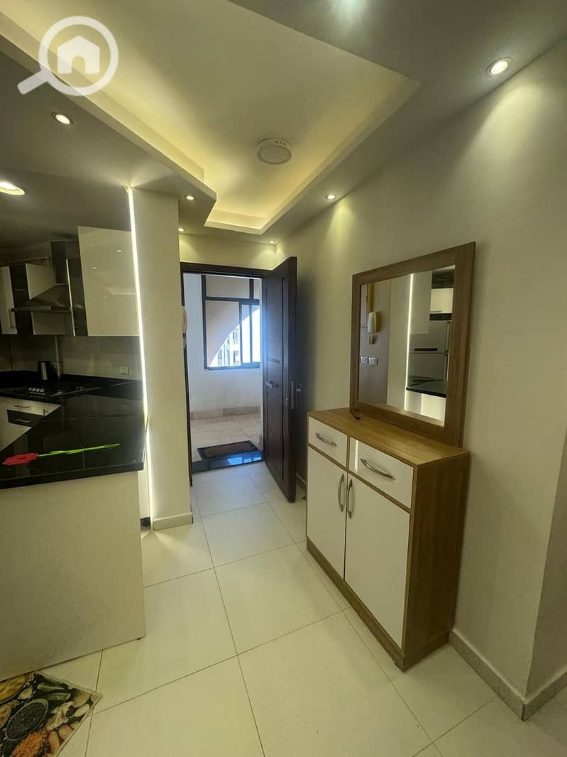 9 e0e232e5-16c0-4566-8199-100c645cbd46. jpeg