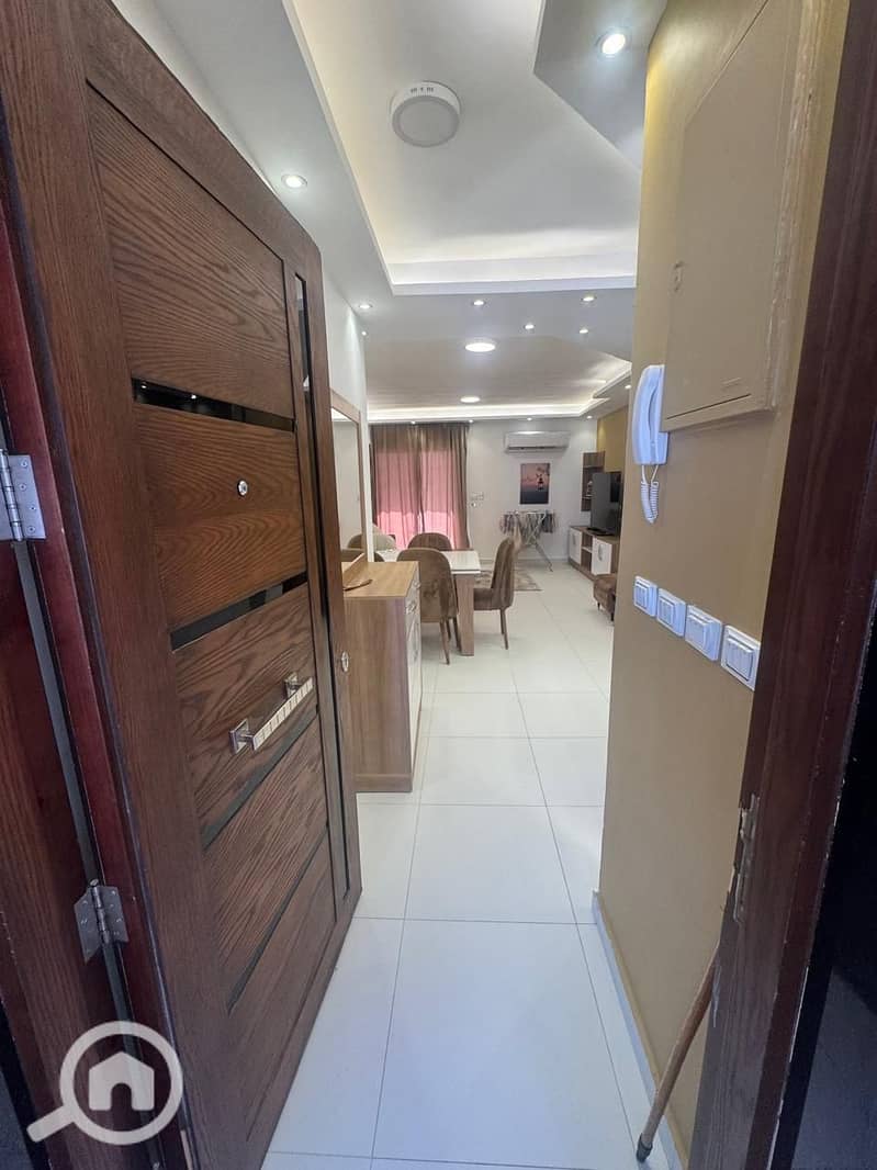 10 fc6f619a-b99d-4b31-8dc5-d77b965f0d74. jpeg