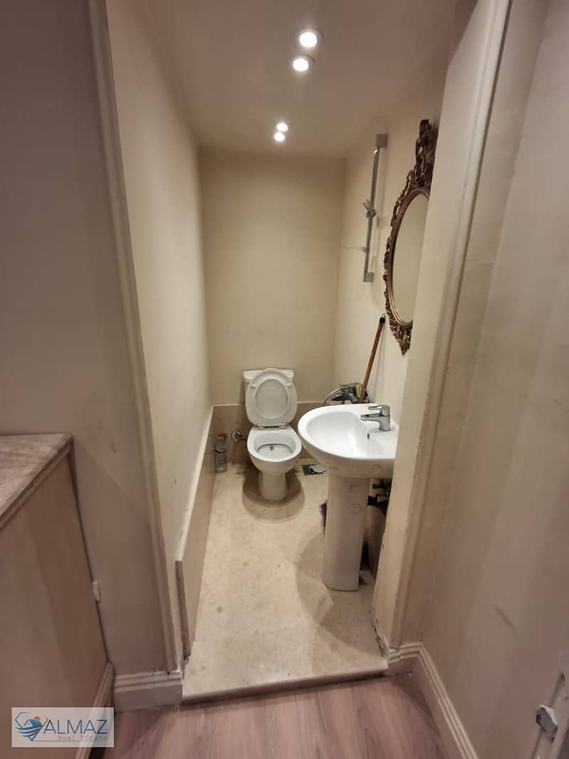 6 WhatsApp Image 2025-12-04 at 1.14. 01 PM. jpeg