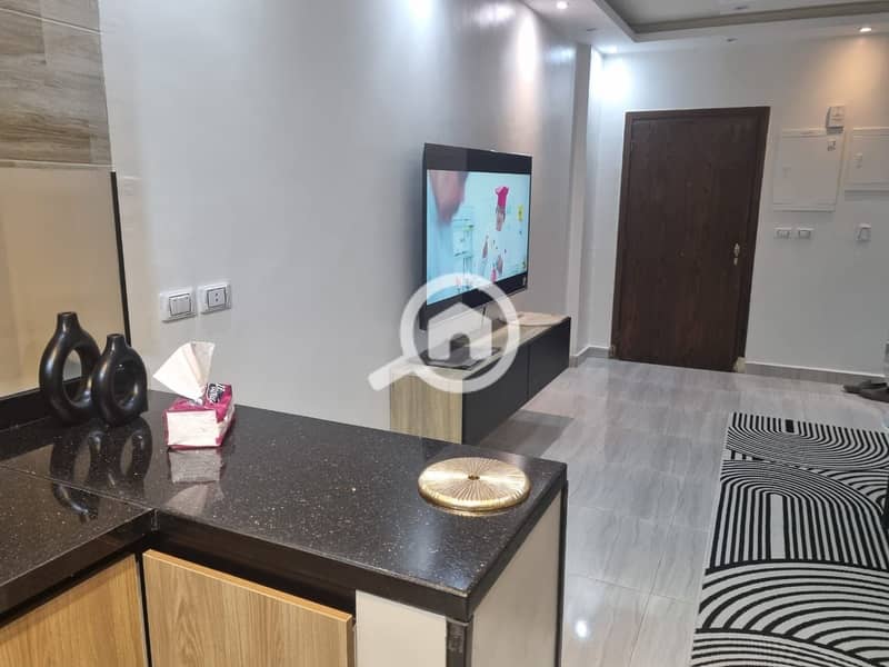 4 498e402d-d63d-4402-9ab7-c04dc4a246e8. jpeg