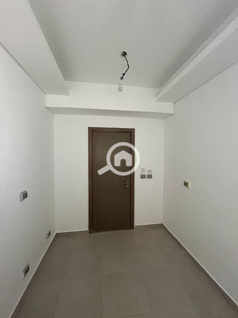 2 WhatsApp Image 2025-10-15 at 1.38. 42 PM (4). jpeg