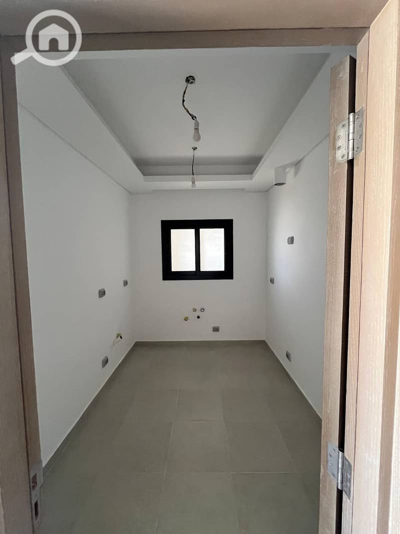 3 WhatsApp Image 2025-10-15 at 1.38. 42 PM (3). jpeg