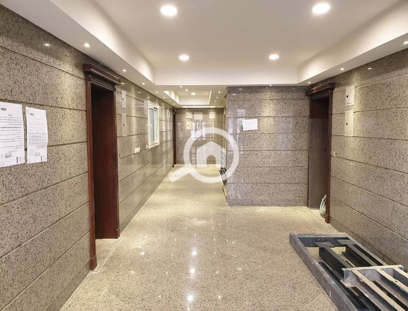 2 f978abb0-182f-43ab-a5cb-c8a1aaf80416. jpg