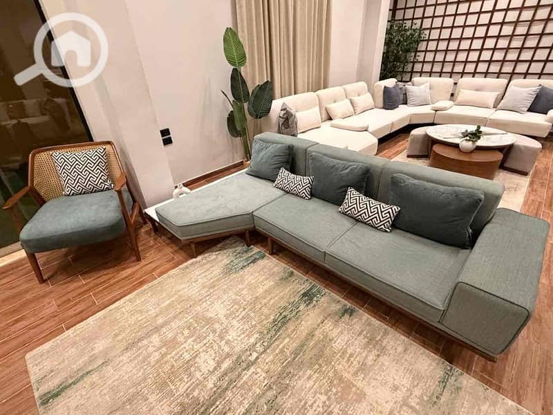 9 eff2e588-23b4-4260-9333-c128078f42a1. jpg