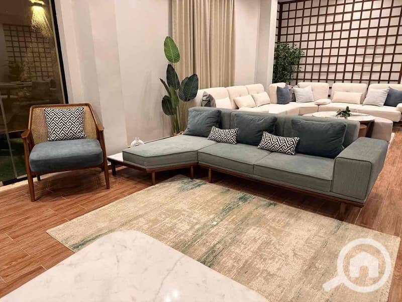 10 6a407e11-9d67-4a5f-80a8-6bab42f8df8a. jpg