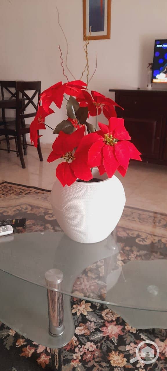 10 204734a6-ad1a-4ca8-a2cb-6afacb36f2e5. jpeg