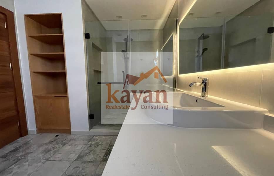 12 WhatsApp Image 2025-10-23 at 12.47. 19. jpeg