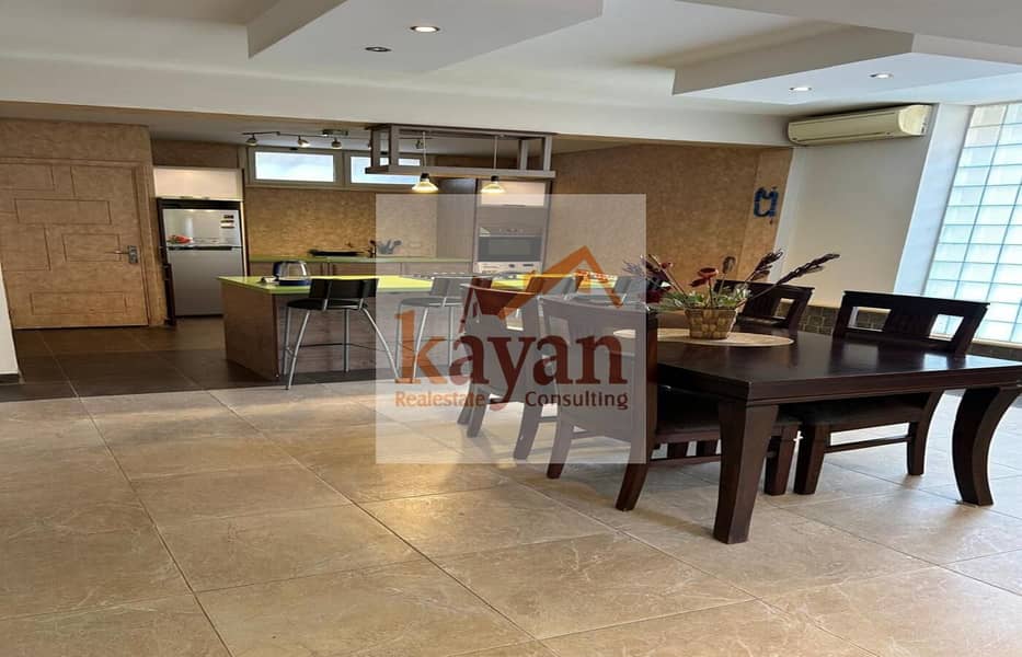 4 6a61380e-ac13-4f7c-ab7e-ff3492716412. jpg