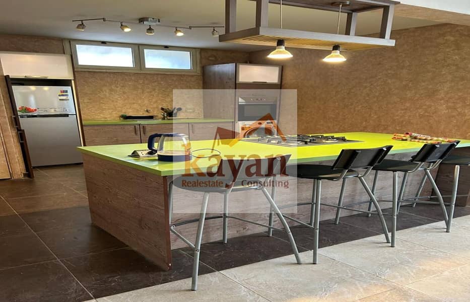 6 4a8736b1-4a7d-48eb-8ecf-beb4b5cd762c. jpg