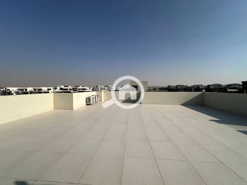 4 WhatsApp Image 2025-12-04 at 1.40. 42 PM. jpg