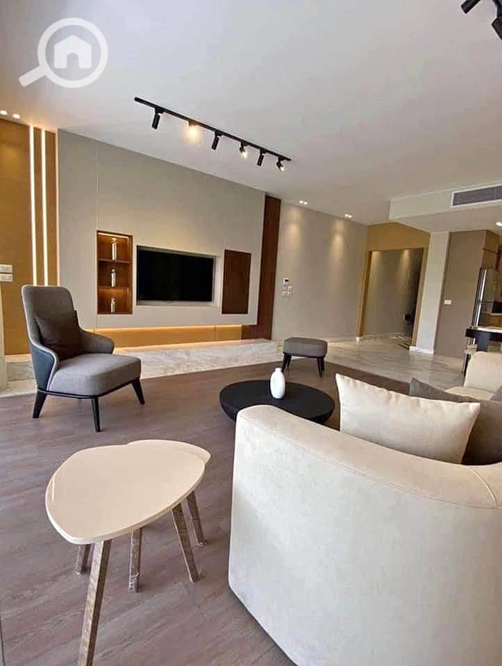 10 589163242_1562386851570317_7069289904609482053_n. jpg