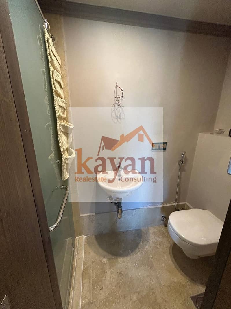 10 904e42e0-3386-4519-a2e5-1535c2943410. jpeg