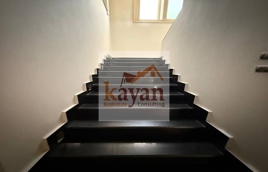 4 7a6d02aa-9383-4008-9edd-3f6a79082537. jpg