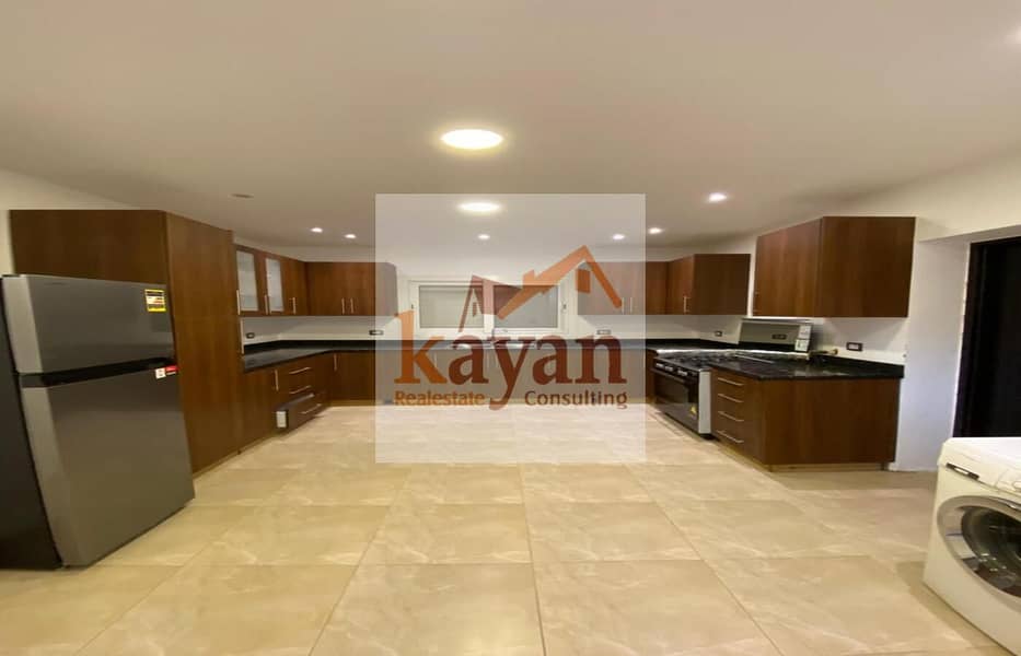 4 5c252e47-4eca-432c-828c-0e9be9049ada. jpg