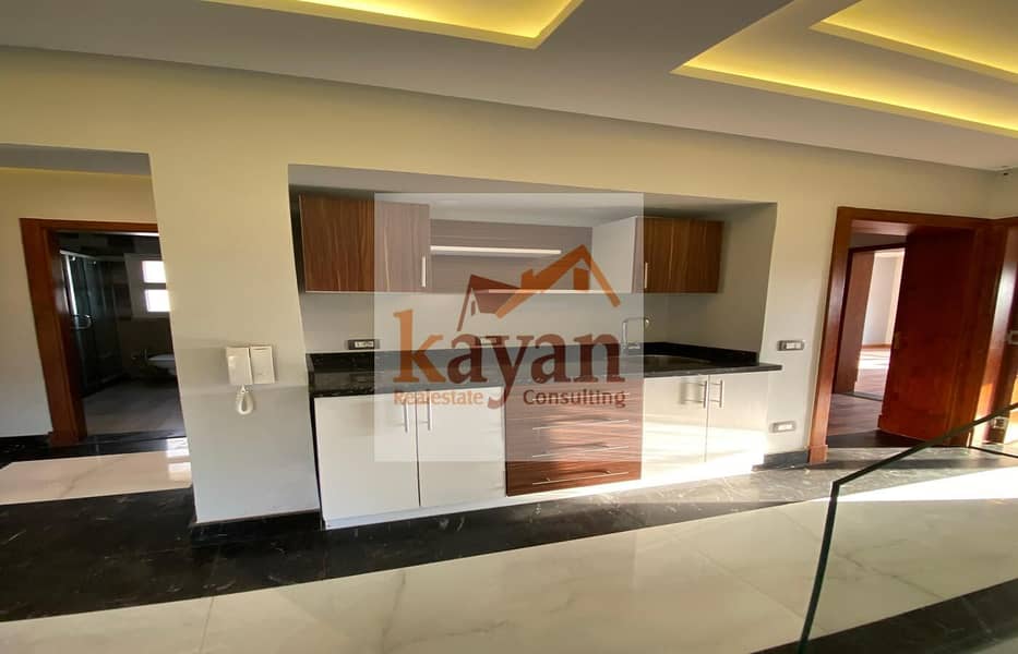 5 053ed4fc-248a-47e5-bacc-fbf9fc043cff. jpg