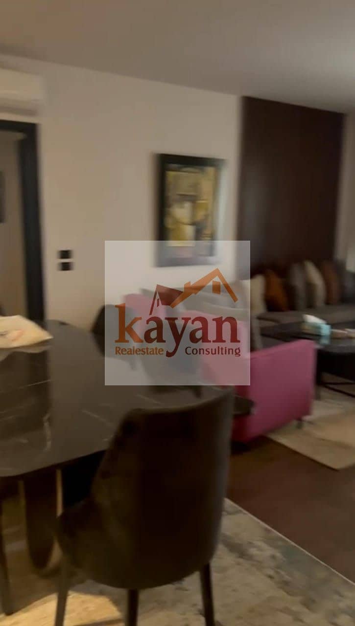 6 c2abb5b5-13c2-41f8-b4b1-43a2b569df47. jpg