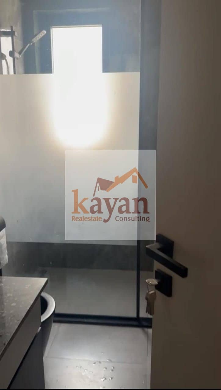 10 5ff79cd0-dcb6-4eb0-8ee3-07b4267ea9f9. jpg