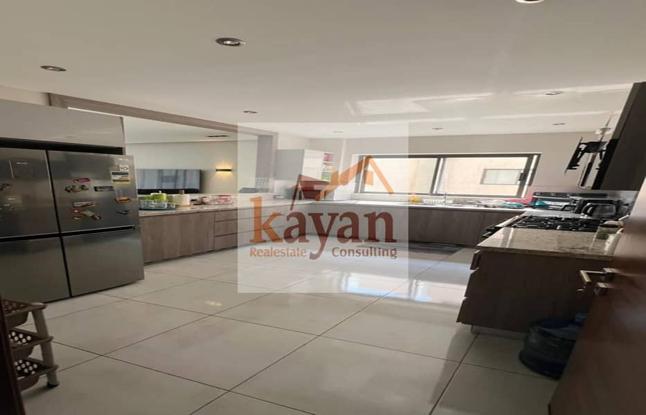 3 498b0f12-957b-400a-8842-85319c162310. jpg