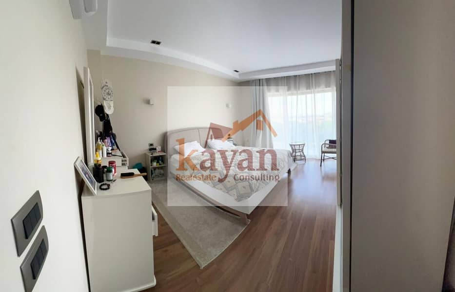 7 8e9a7965-232a-40cd-9e7b-d06d2d349951. jpg