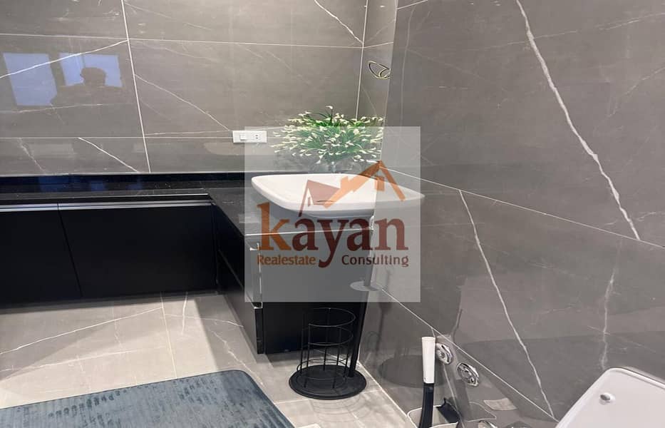 12 c3e32097-3862-46e6-9fc0-ccb7c73860b7. jpg