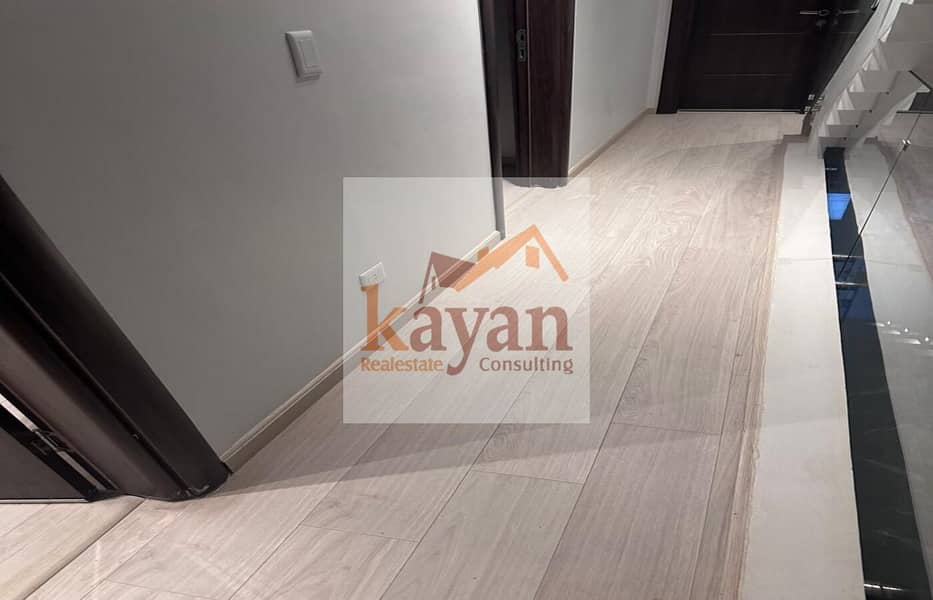 13 c028b365-73e0-440c-b8a0-2077a189bb0b. jpg