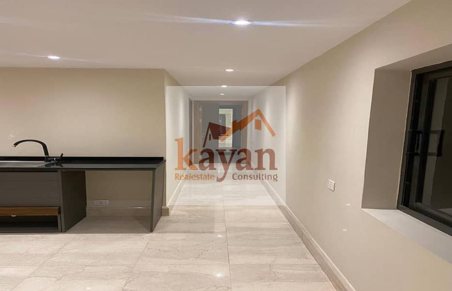 3 8cdb66a9-5f2e-4668-a7bc-e2b939aee490. jpg