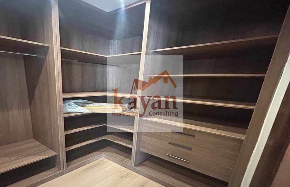 12 898a764f-e775-445d-9f4c-e41ac11ff1aa. jpg