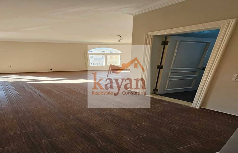 10 ff73fc90-8a74-4ba1-8a46-ba37f290d4d1. jpg