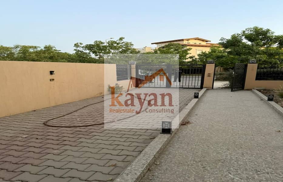 14 64769d21-b78a-4795-8d3c-690dc6f72269. jpg