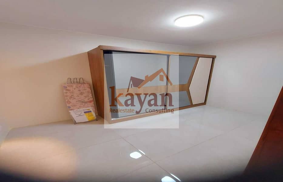 8 9f9c728c-6bd7-49ec-9c67-2154fdcc7ee5. jpg