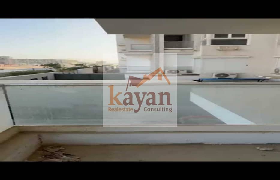 7 8d8ef964-8b8c-4972-8f7a-640cf1dff4e0. jpg