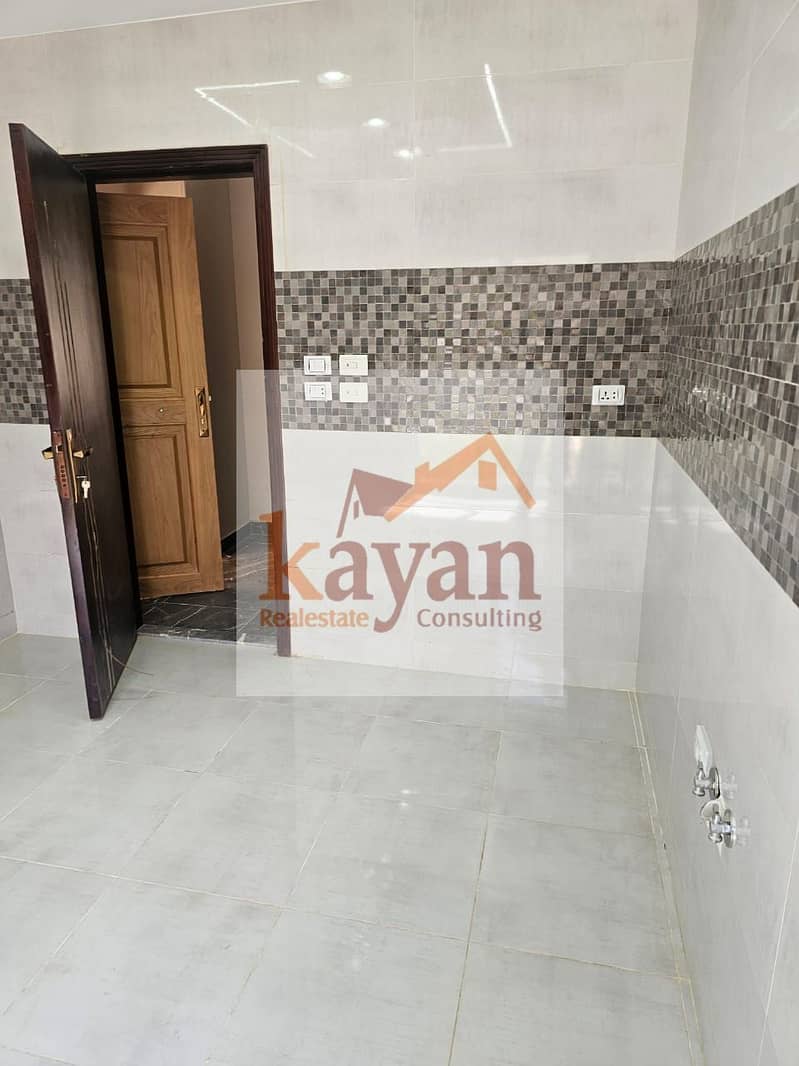 8 4c0f4a24-e2c0-4a3d-bb76-607102d8e2c0. jpg