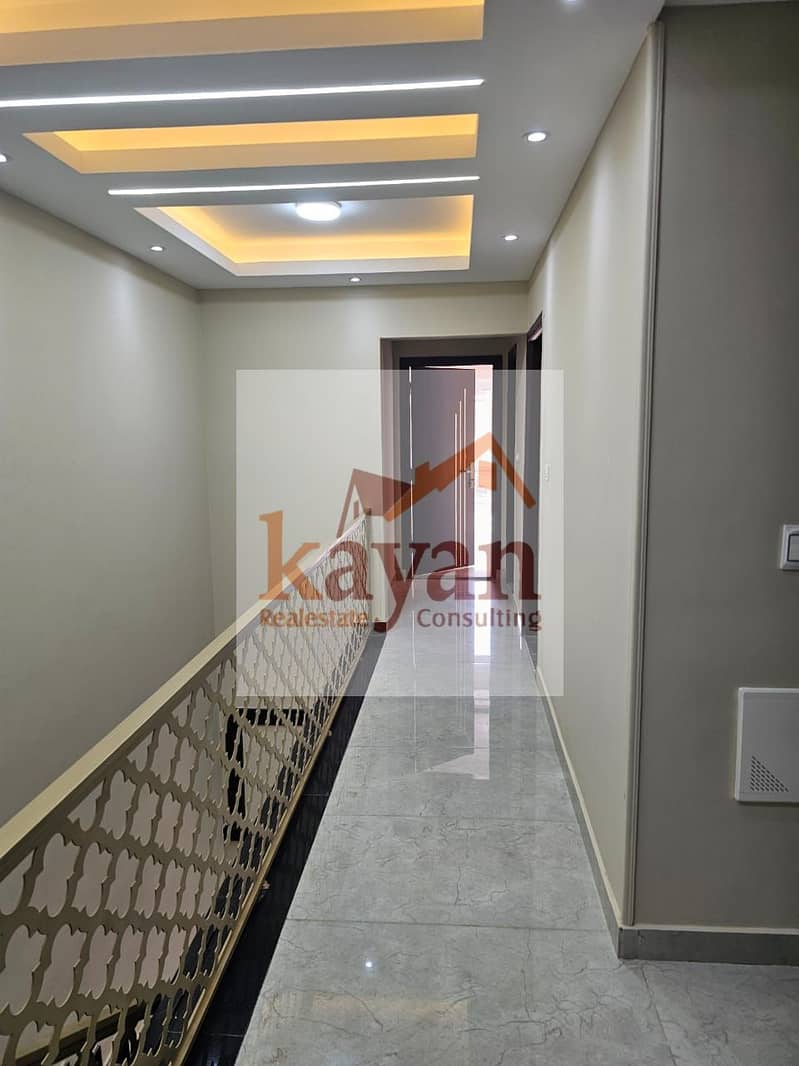 13 18f4c345-6ef2-412f-aeef-b5509d9dde9c. jpg