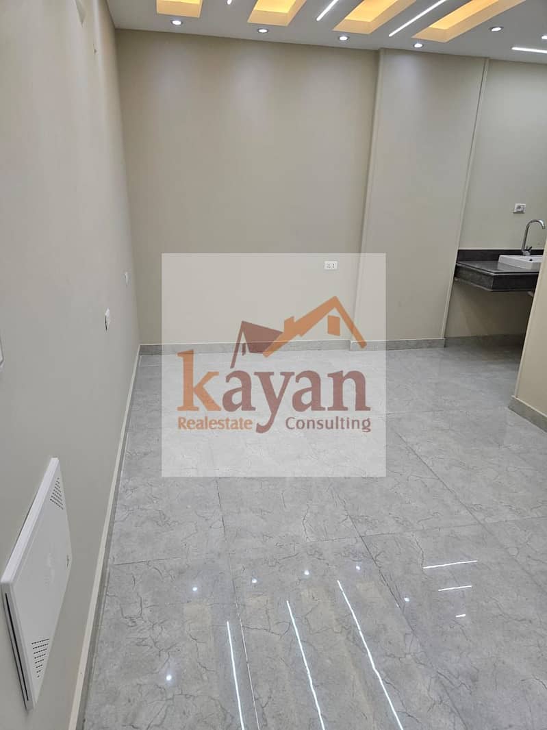 28 e0db536a-3748-459a-a906-ea9e03961d9a. jpg